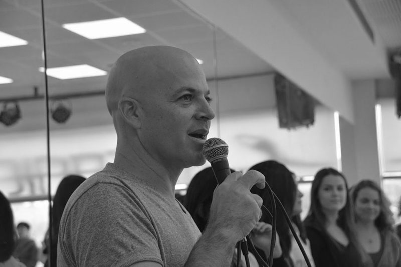 זוז במחול - רואי כבירי